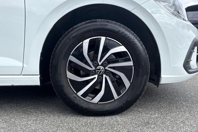VOLKSWAGEN Polo Photo 5
