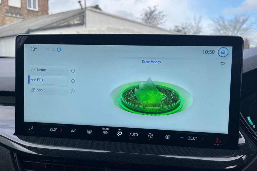 Ford FOCUS Photo autoimg-42f8e466fe2425d497d54b8599bd36f483f6a6be.jpg