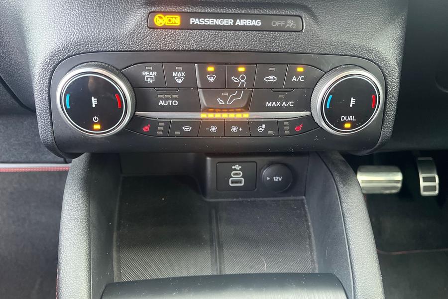Ford KUGA Photo autoimg-42fca4d464a074d4137c7b9739e99acc75be5e00.jpg