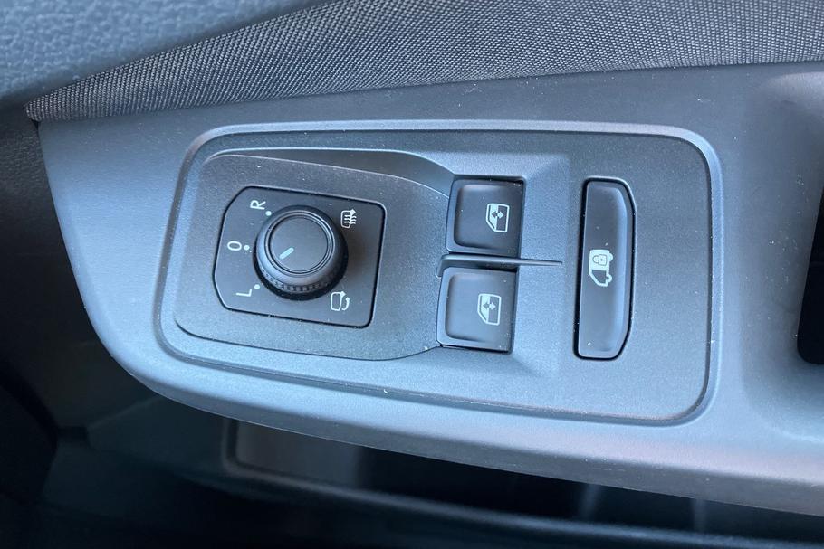 Used Ford TRANSIT CONNECT 9