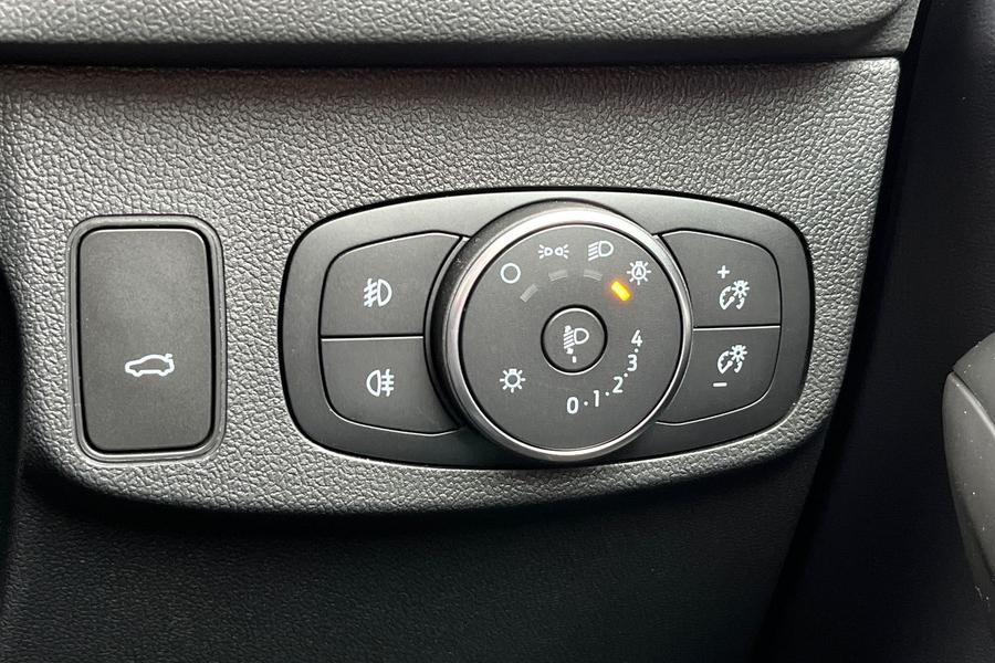 Ford FOCUS Photo autoimg-42ffe2b5665de32077037ed8af18d82b71c9d15b.jpg