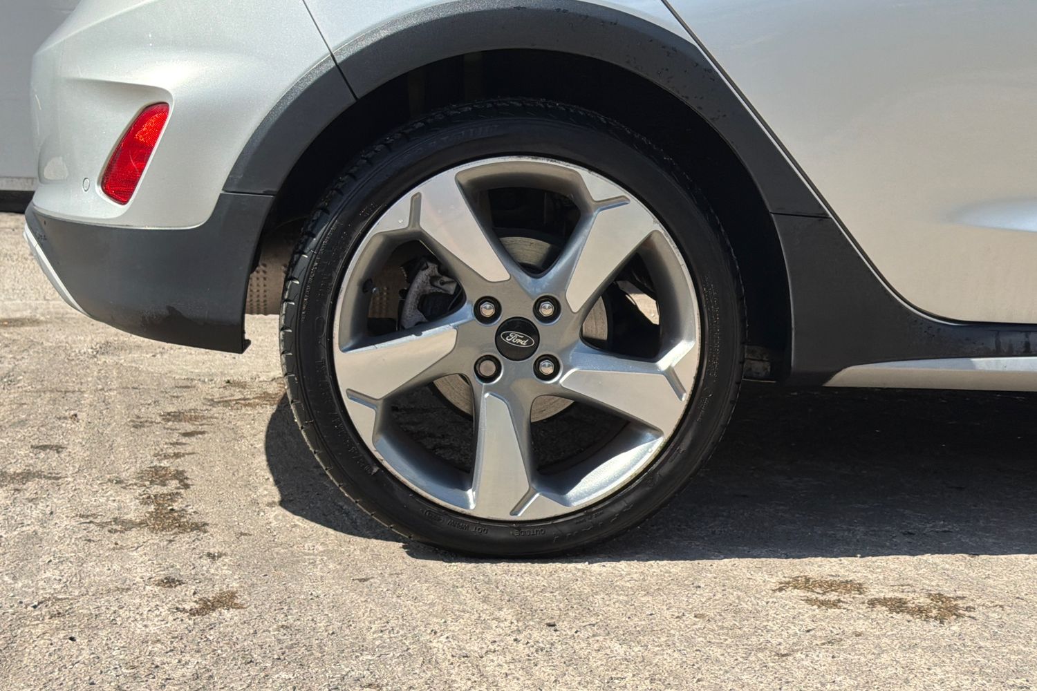 Ford FIESTA Photo 7