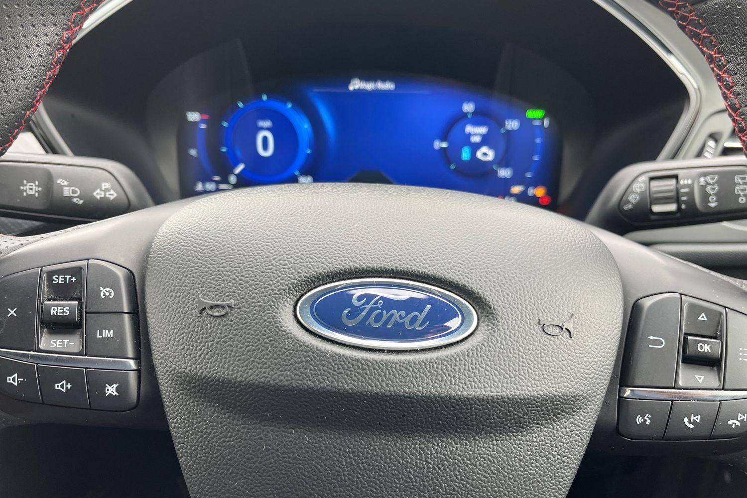 Ford KUGA Photo 11