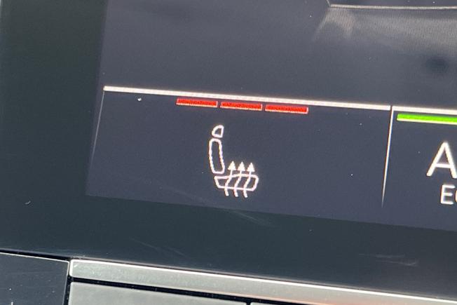 AUDI e-tron Photo 25