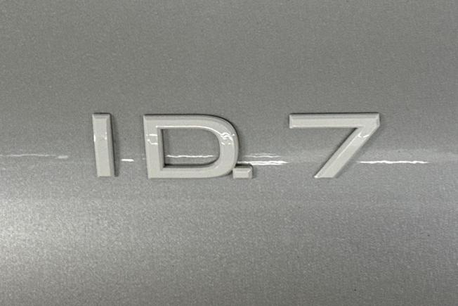 VOLKSWAGEN Id.7 Photo 37