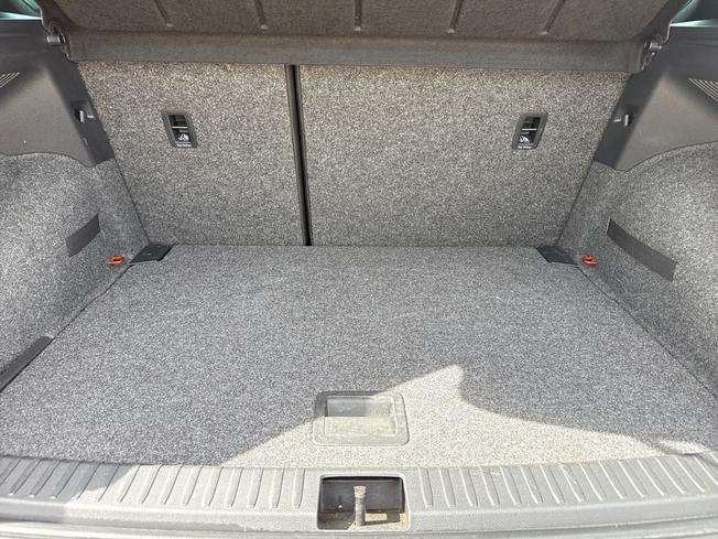 SEAT ARONA Photo 12