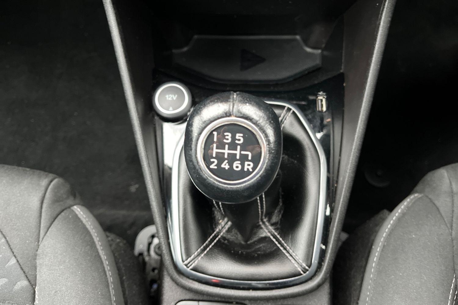 Ford FIESTA Photo 31