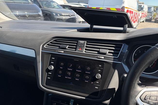 VOLKSWAGEN Tiguan Photo 30