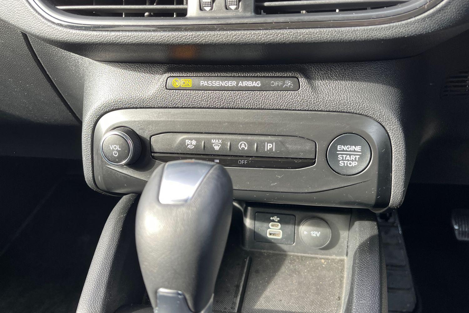 Ford FOCUS Photo 31