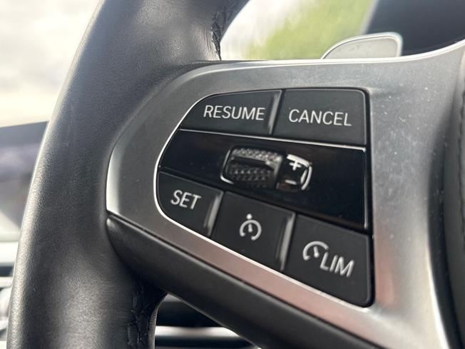 BMW 3 Series Photo 16