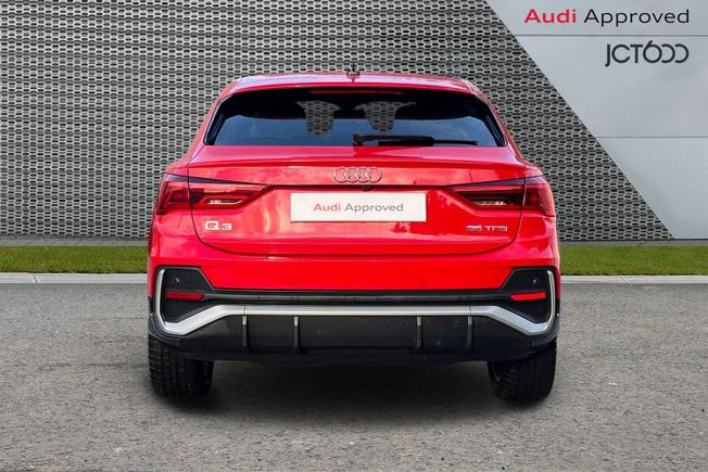 AUDI Q3 Photo 8