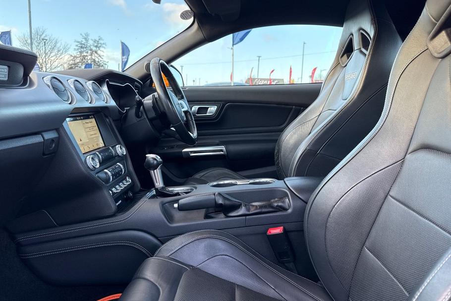 Used Ford MUSTANG 19