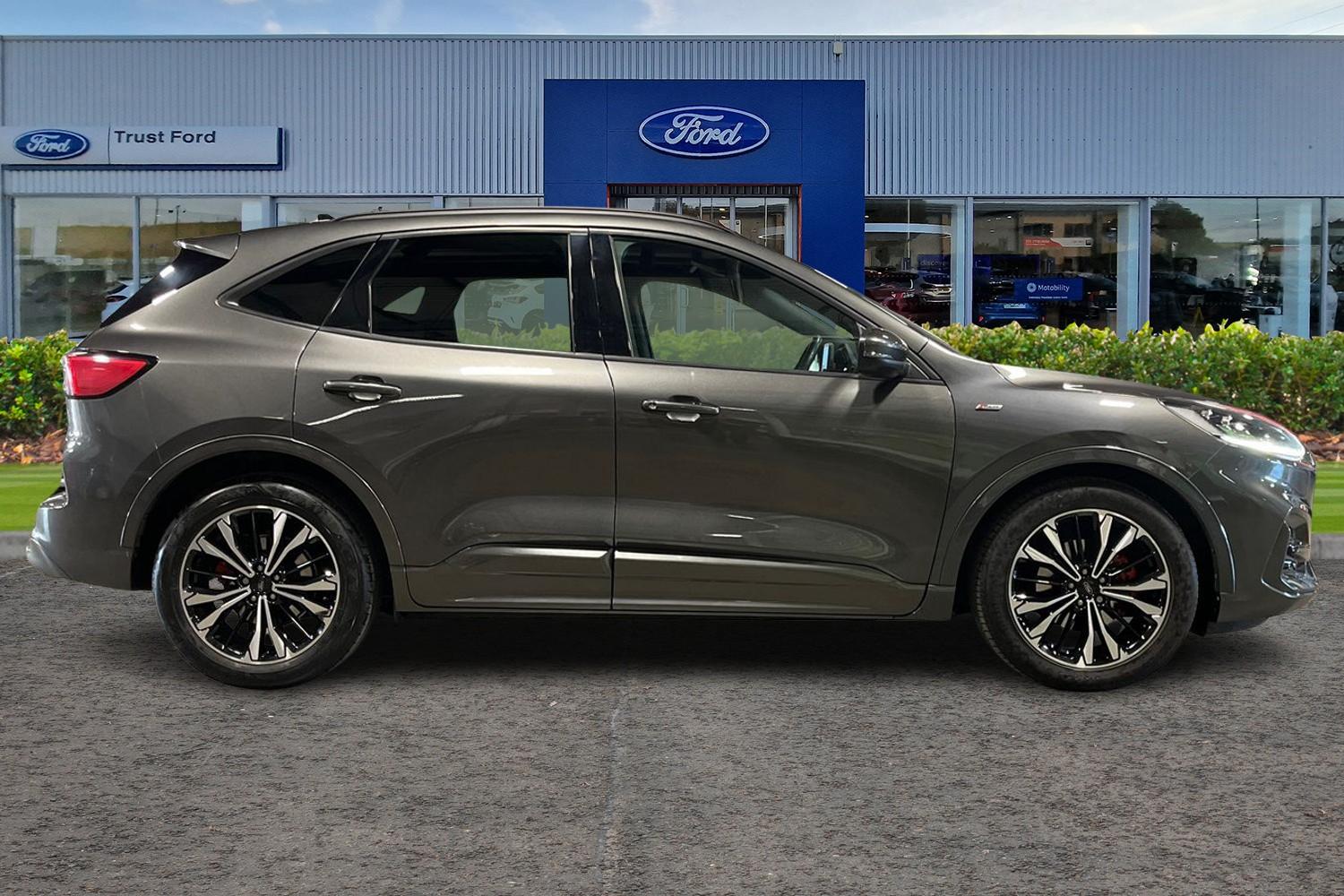 Ford KUGA Photo 2