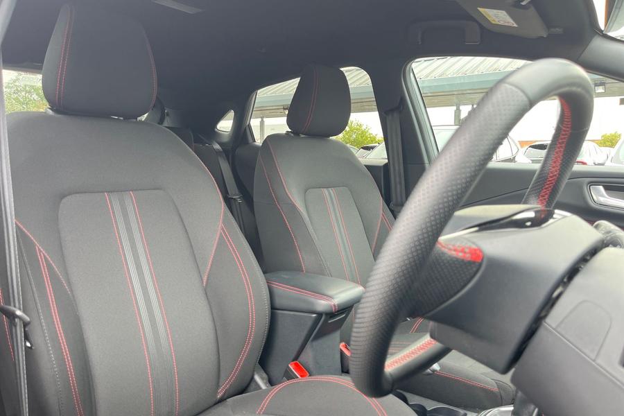 Ford Puma Photo autoimg-4328d9dcb79332bf5dd0c1423089af40c40cd32e.jpg