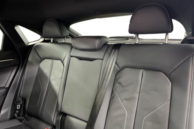 Audi Q3 Photo 9