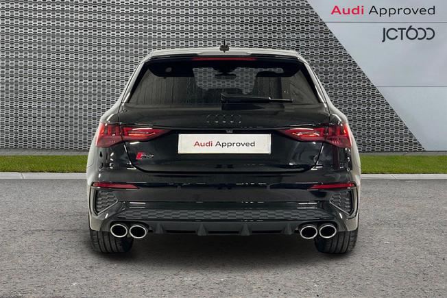 AUDI S3 Photo 7