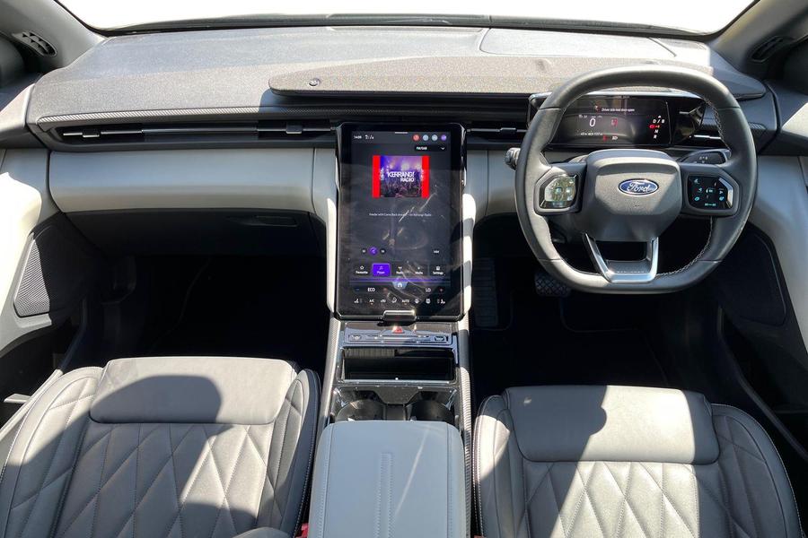 Ford Explorer Photo autoimg-4330a034c15b62678e22bbe223b650bdba86560d.jpg