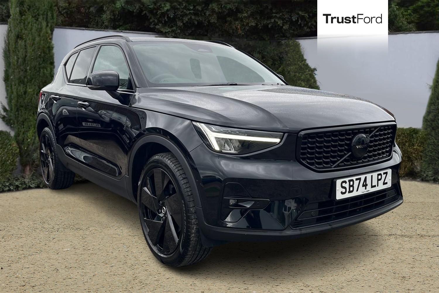 Volvo XC40 Photo 0