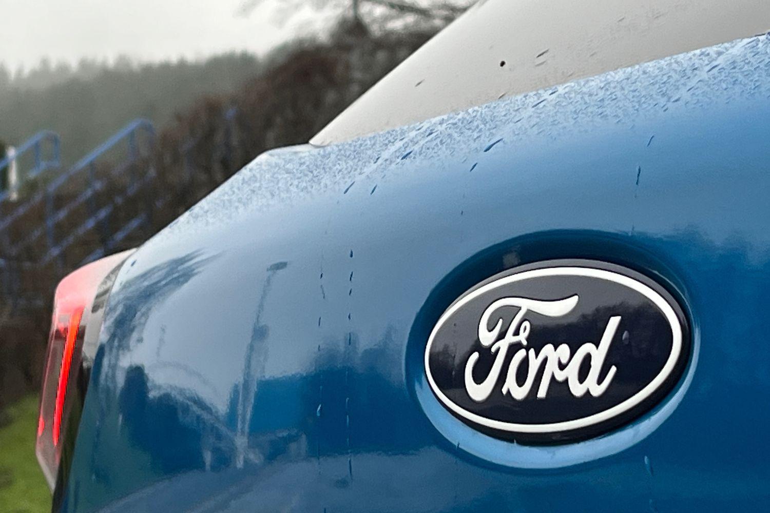 Ford PUMA Photo 39