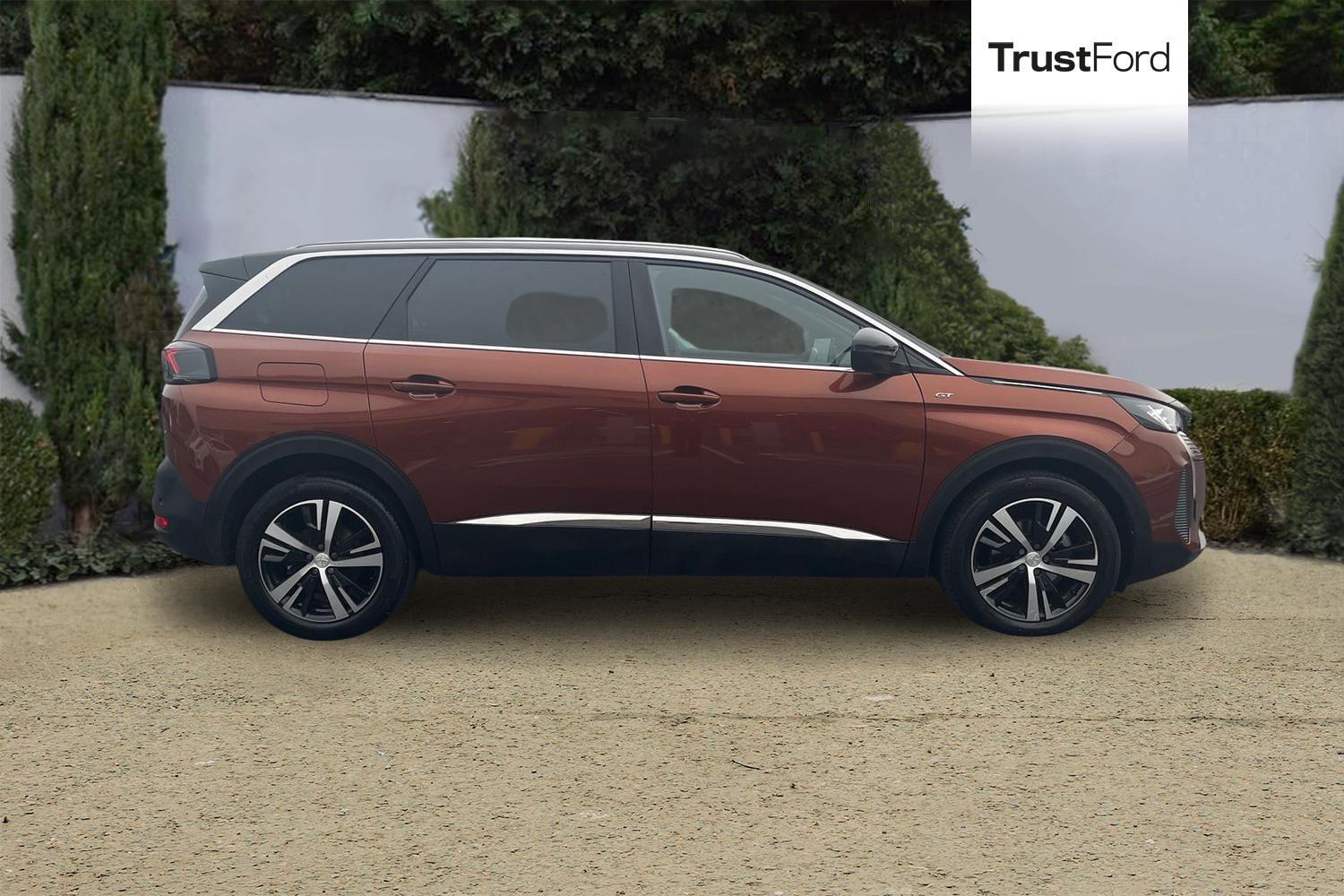 Peugeot 5008 Photo 2