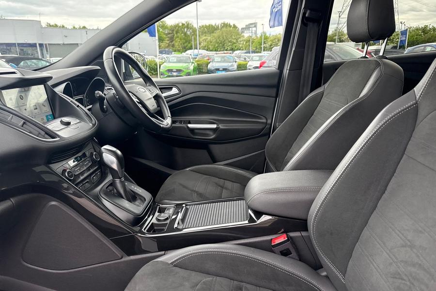 Ford KUGA Photo autoimg-4337c0cfc08cd41a3f0a9f2045ba9474593cffed.jpg