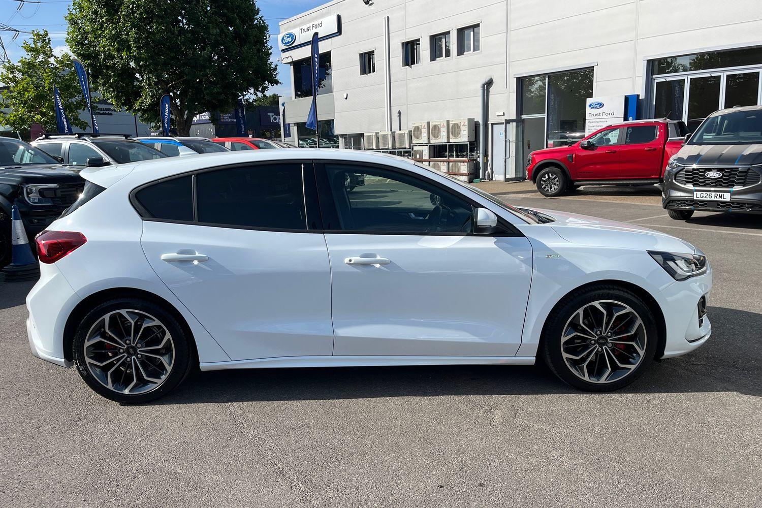 Ford FOCUS Photo 36