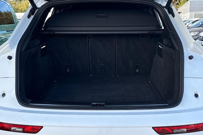 AUDI Q5 Photo 12