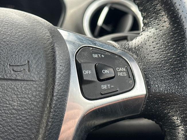 FORD Fiesta Photo 17