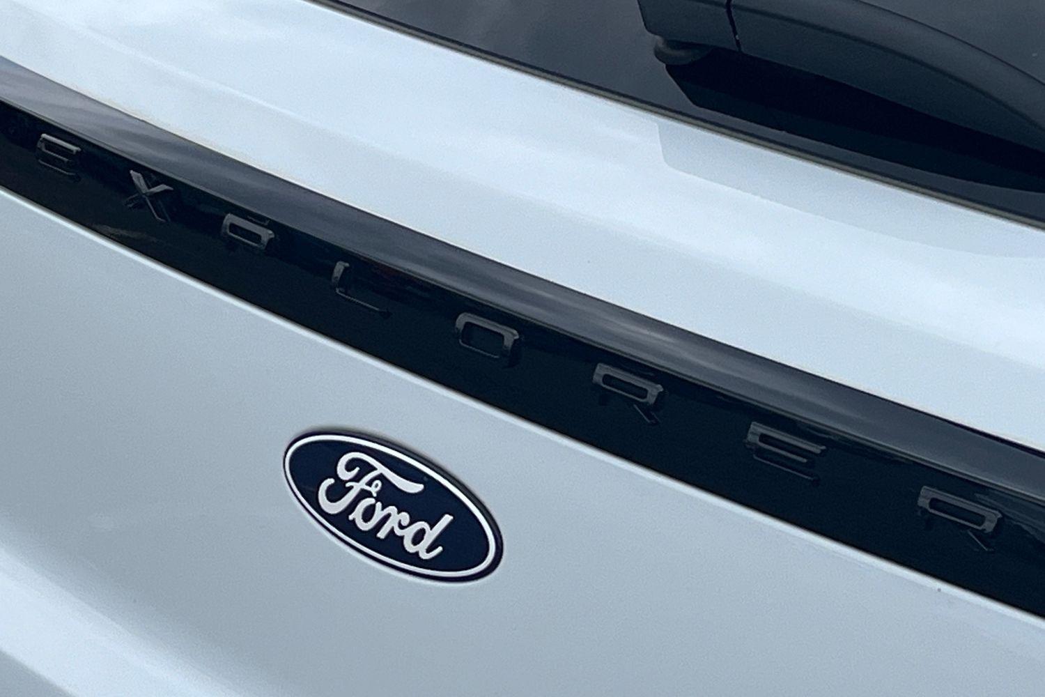 Ford Explorer Photo 39