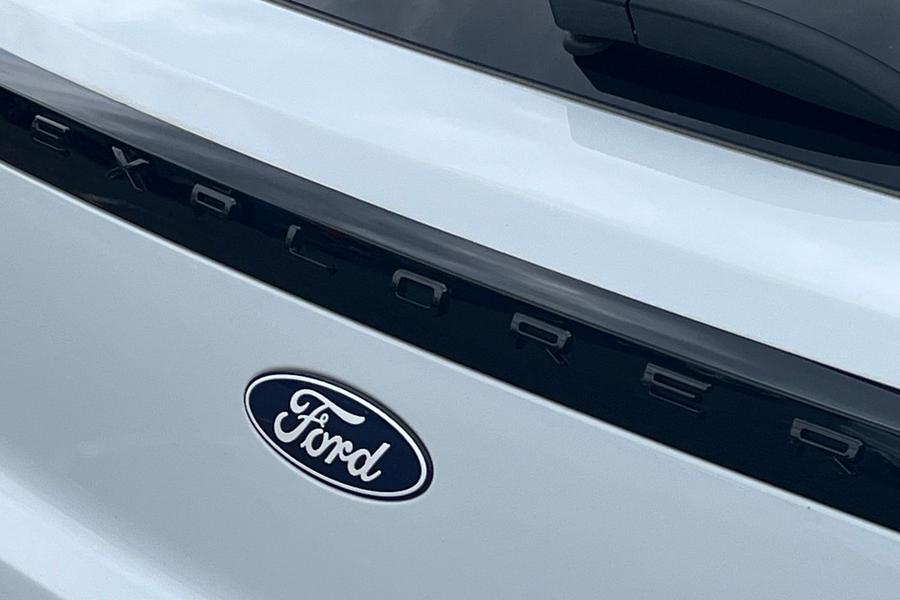 Ford Explorer Photo autoimg-4338b3ea569ac87e6ccd01a5ff9c8a6e4c74ce39.jpg