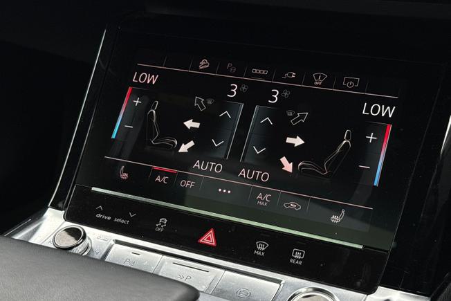 AUDI Q8 E-Tron Photo 35