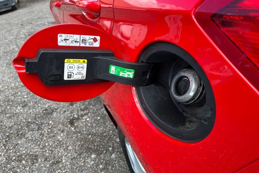 Ford FIESTA Photo autoimg-433d69bf25ebab15d6fd8b99a07c4d86595c0421.jpg