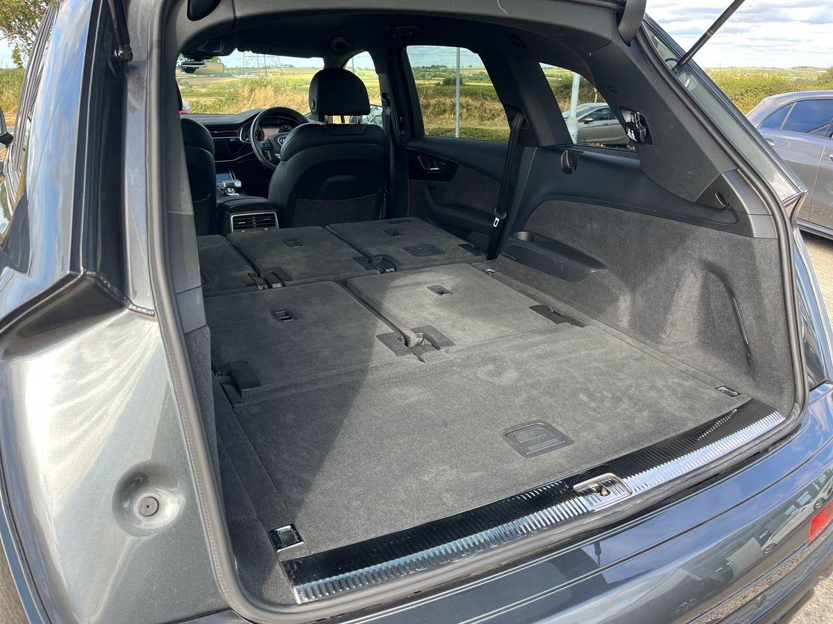 Audi Q7 Photo autoimg-433da435f5bd2b6a66064de5423c7c9773abbd52.jpg