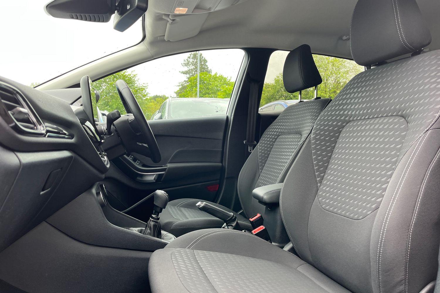 Ford Fiesta Photo 18