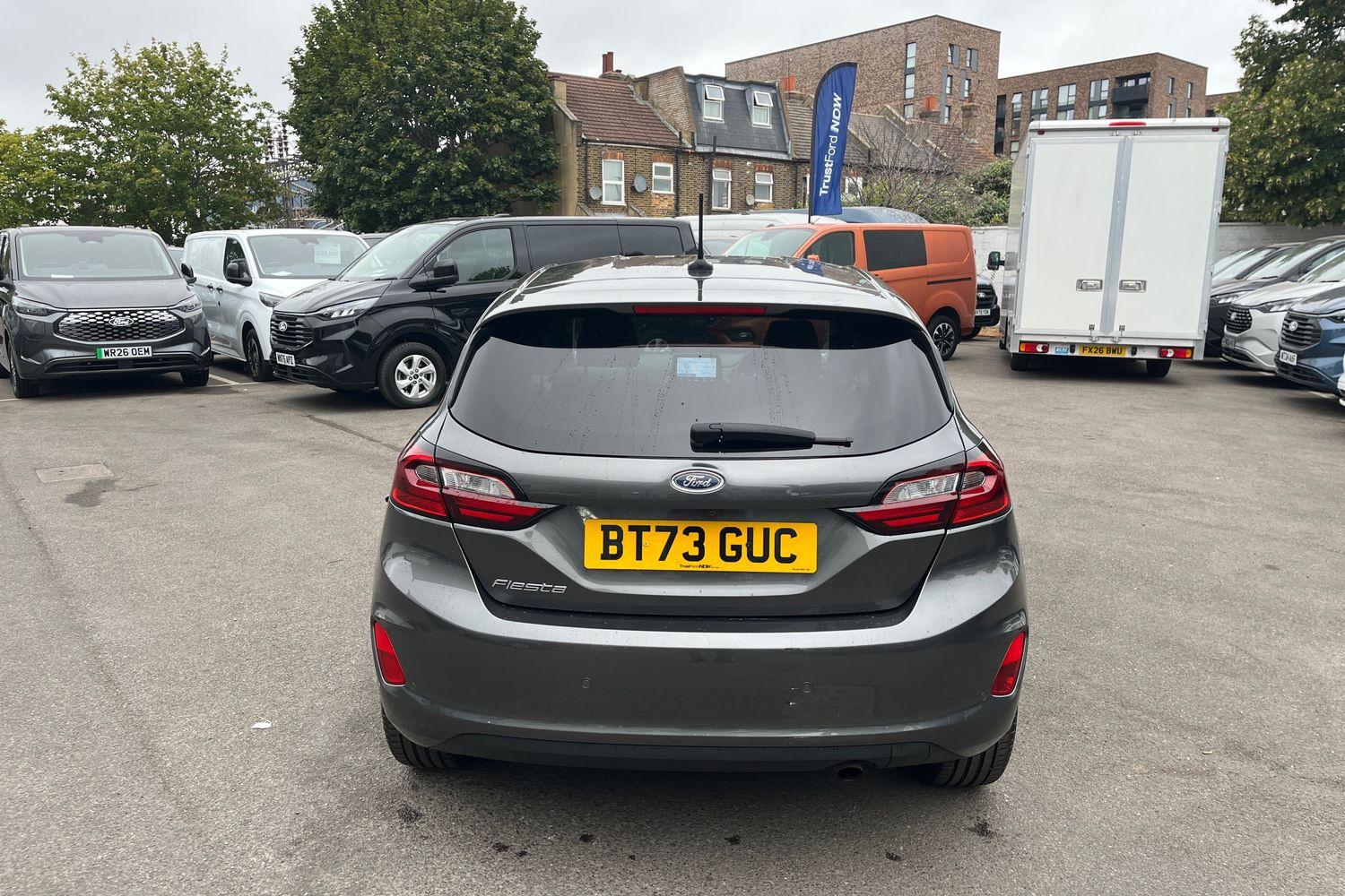 Ford FIESTA Photo 34