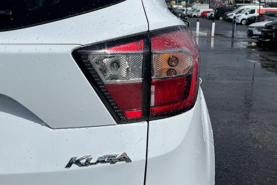 Ford KUGA Photo autoimg-433fbb3d6e6511b73bdbaee551a06b89131170ce.jpg