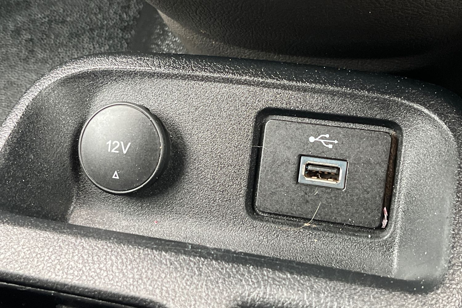 Ford TRANSIT CONNECT Photo 14