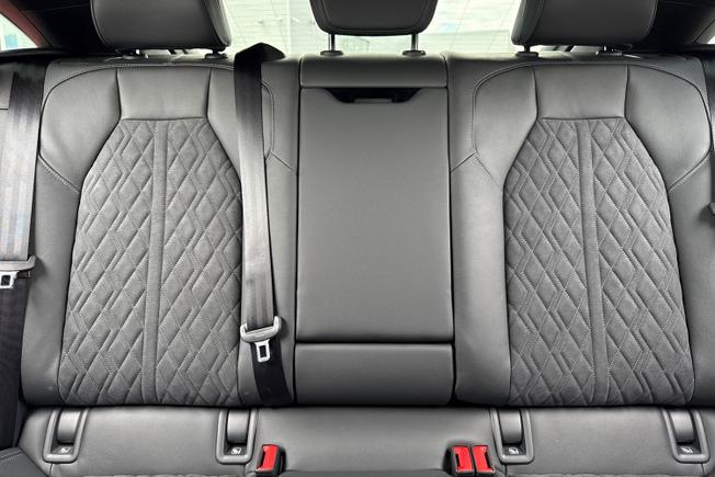 AUDI Q6 E-Tron Photo 45