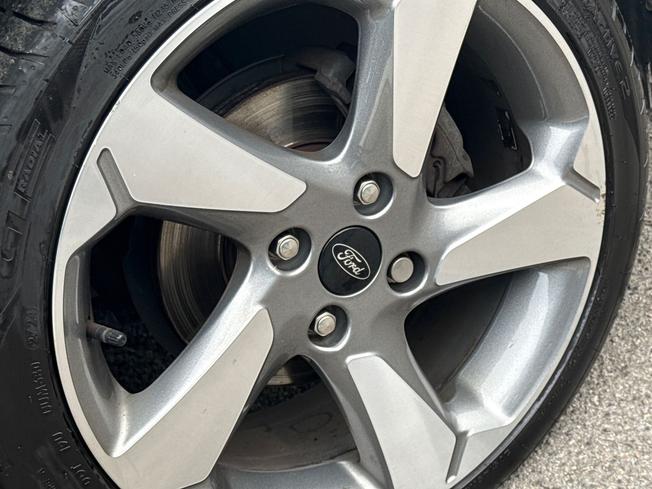 FORD Fiesta Photo 24