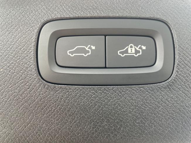 VOLVO XC90 Photo 45
