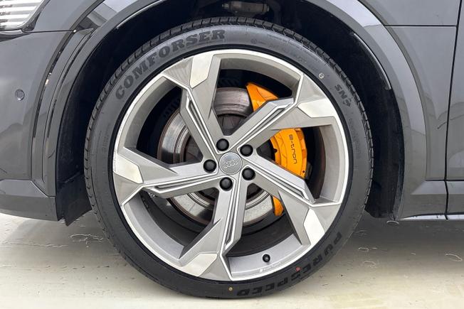 AUDI E-Tron S Photo 5