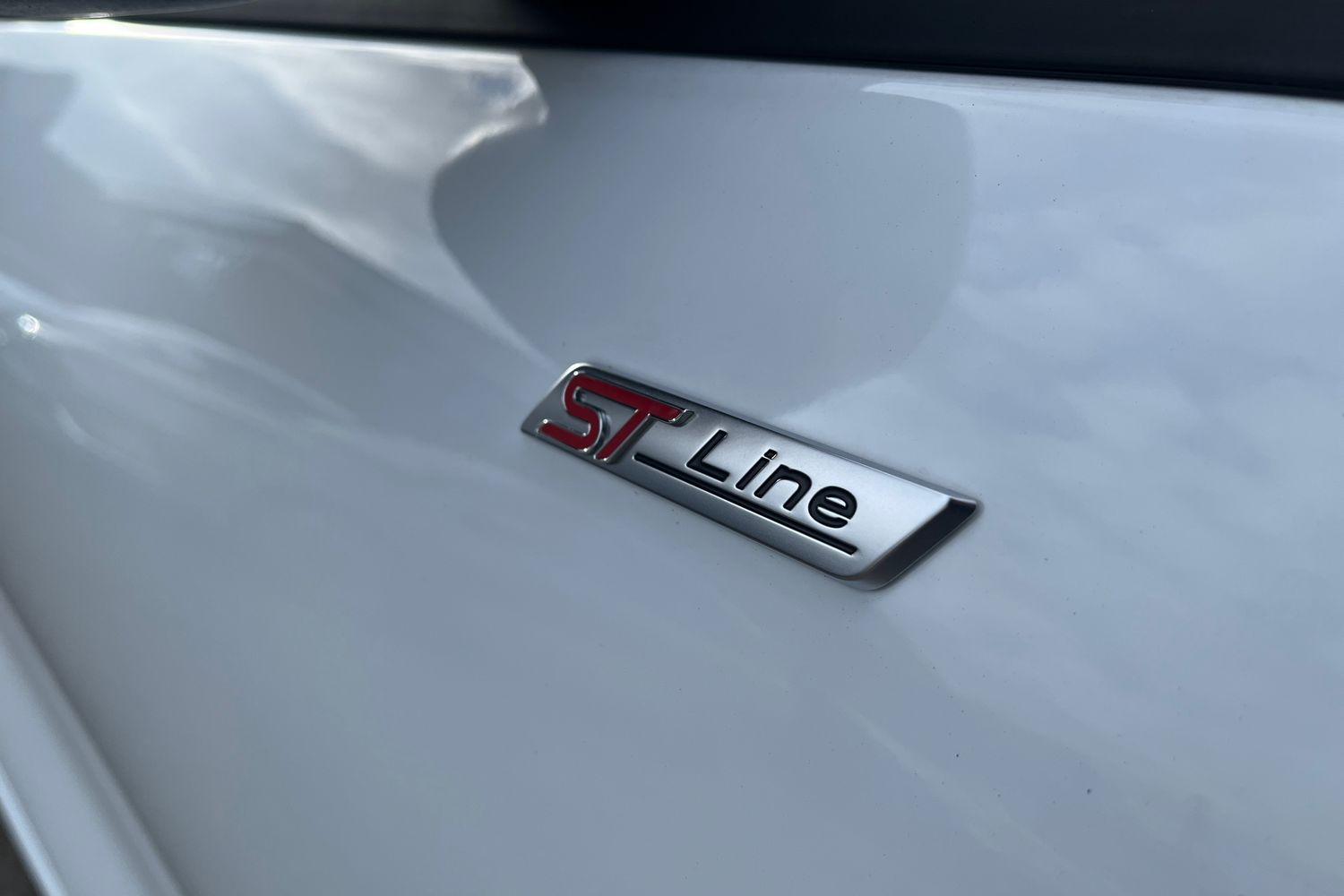Ford KUGA Photo 38