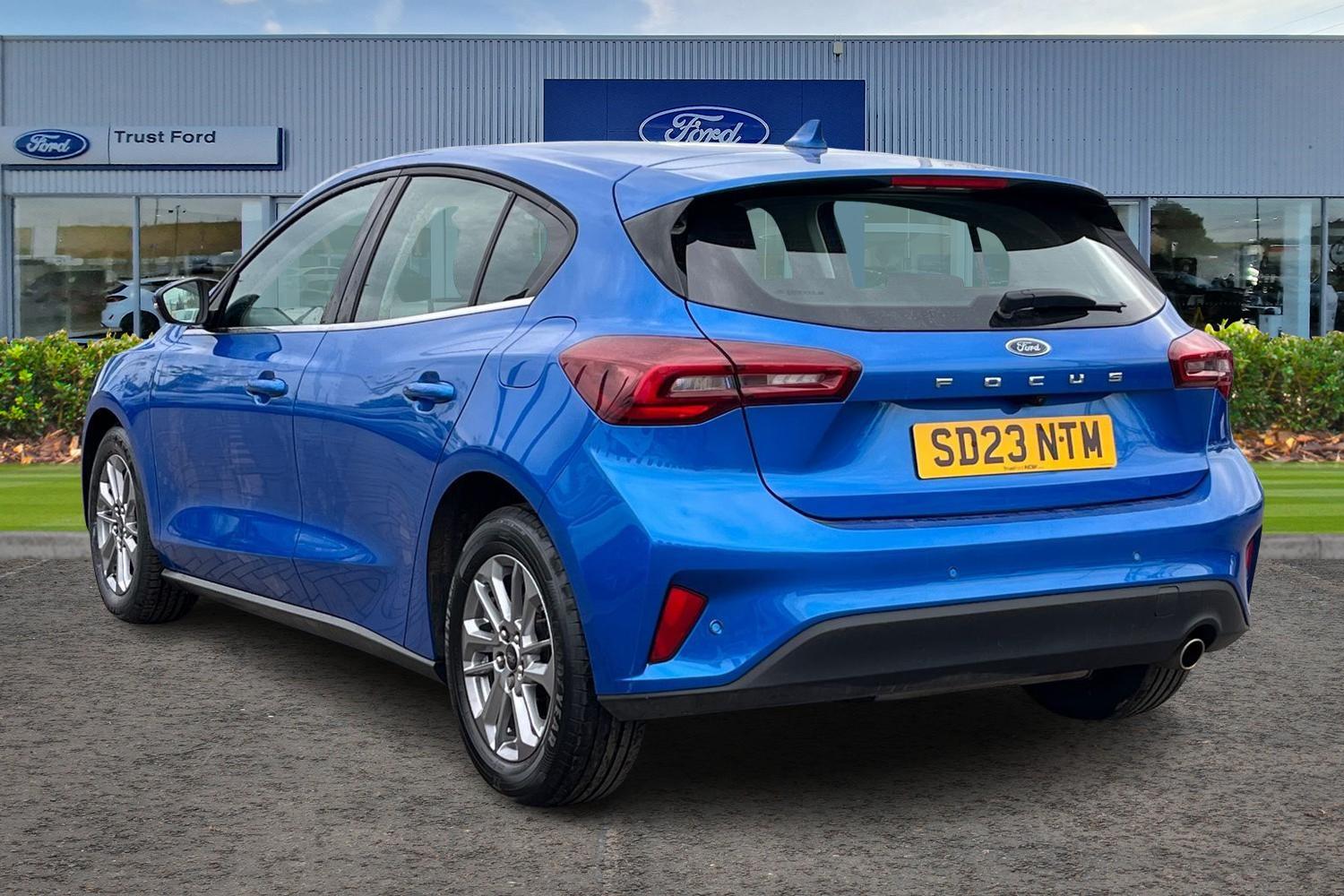 Ford Focus Photo 1