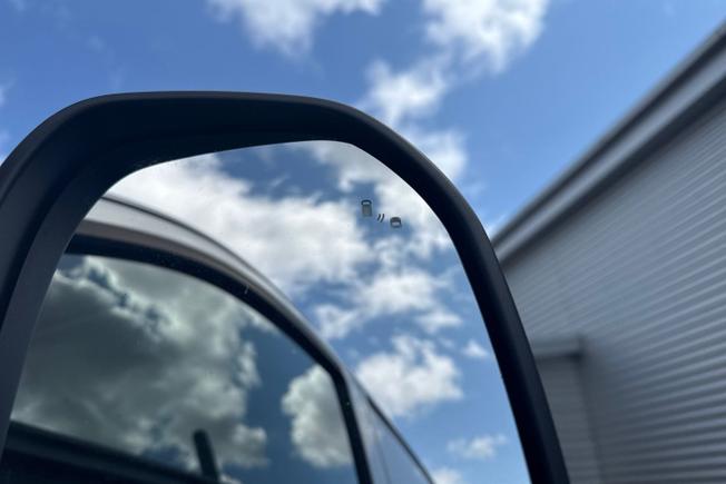 VOLKSWAGEN Transporter Photo 32