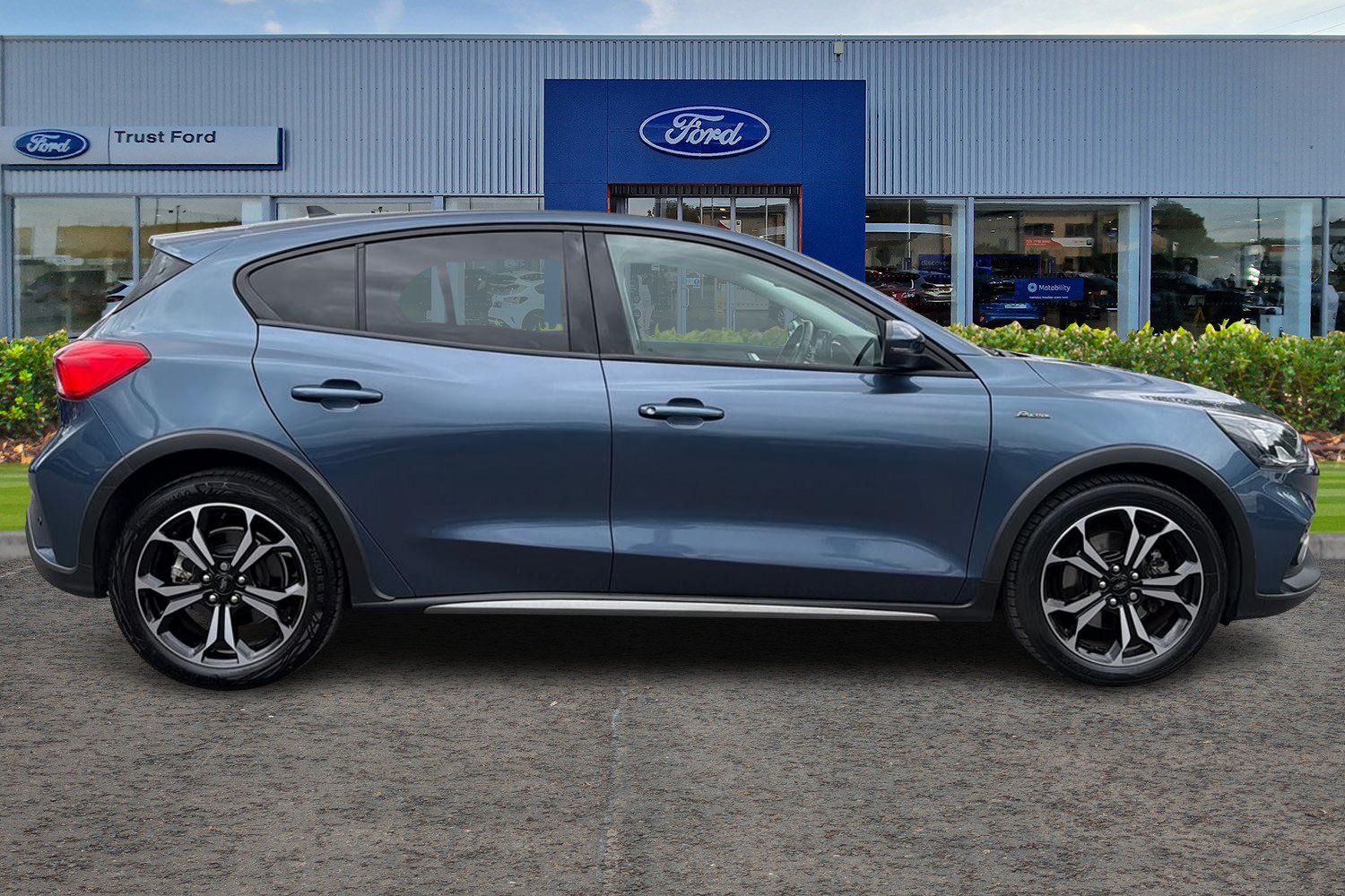 Ford FOCUS Photo 2