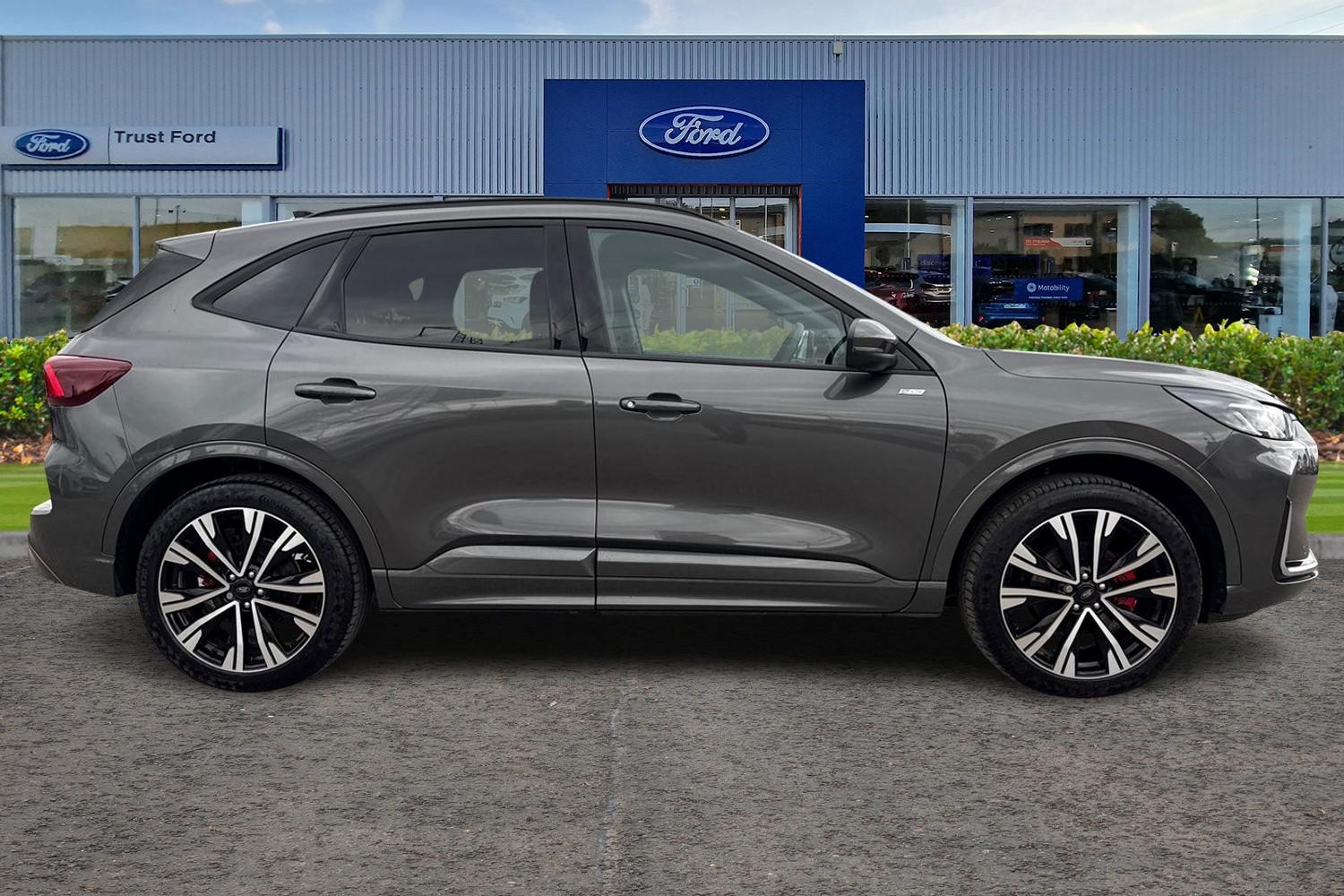 Ford KUGA Photo 2