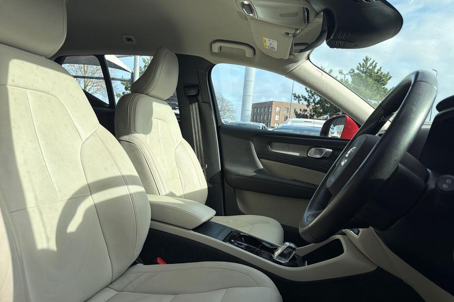 Volvo XC40 Photo autoimg-436813d3cd7d4b3d9cc873477f6fff3ea52d9780.jpg