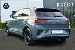 Volkswagen T-Roc Photo 3