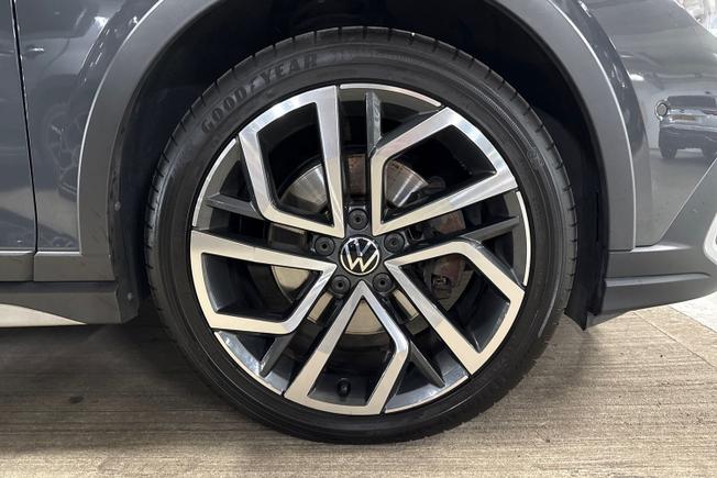 VOLKSWAGEN Golf Photo 5