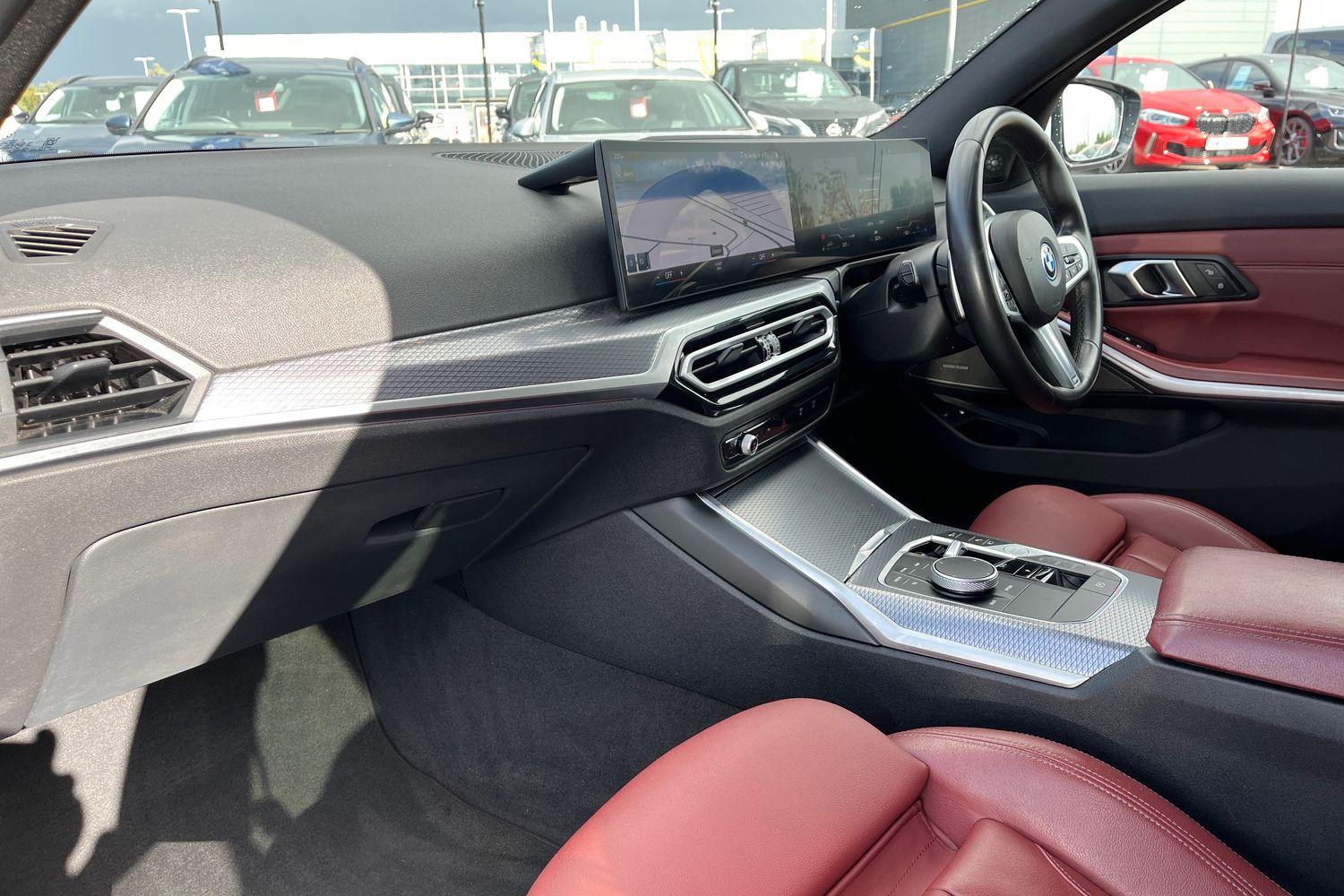 BMW 3 Series Photo 17
